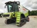 Марка: Claas Lexion 580 TT ,Цена: 80 000 € Без ДДС,Състояние: Комбайн Claas Lexion 580 TT със спецификации:
<br />
<br />• Година на производство: 2004;
<br />• Моточасове: 2939 двигател / 2117 вършачка;
<br />• Варио хедер 9 метра – Claas V900;
<br />• Laser Pilot;
<br />• Сечка;
<br />• Функция за почистване с въздух;
<br />• Вършачна система APS с три барабана;
<br />• Широчина на барабана 1700 мм;
<br />• Диаметър на барабана 600 мм;
<br />• 2 ротора за отвеждане на плявата;
<br />• Площ на ситата 5,80 м2;
<br />• Разпръскване на плявата;
<br />• Кабина с климатроник;
<br />• Бордови компютър Cebis;
<br />• Седалка на въздушна възглавница;
<br />• Седалка за пасажер;
<br />• 3-D система за намаляване на загубите от ситата в наклон;
<br />• Обем на бункера 10500 литра;
<br />• Електронно регулиране на ситата от кабината;
<br />• Двигател Mercedes V8 Turbo – 539 к.с.;
<br />• Хидростатична трансмисия с до 20 км/ч транспортна скорост;
<br />• Много добро работно състояние.
<br />• Наличен в базата ни в село Козаревец.
<br />
<br />* Съдействаме за лизинг.
