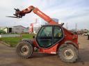 Марка: Manitou MLT741-LSU120,Цена: 29 000 € Без ДДС,Състояние: Употребяван телескопичен товарач Manitou MLT 741 със спецификации:
<br />
<br />
<br />• Година на производство : 2008
<br />• Дизелов двигател: Perkins 1104C-44TA (91 kW)
<br />• 122к.с.
<br />• Трансмисия - PowerShift 6 скорости
<br />• Максимална скорост - 40 km/h
<br />• Товароподемност - 4100 кг.
<br />• LSU система -възможност до 4 движения едновременно
<br />• CRC - активно окачване на стрелата
<br />• Допълнителна хидравлика на стрелата за управление на допълнителен инвентар
<br />• Хидравличен изход за спирачки на ремарке
<br />• Теглич
<br />• Климатик
<br />• Тегло - 7420 кг.
<br />• Палетни вилици
