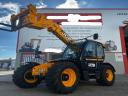 Марка: JCB 532-70 AgriPlus,Цена: 99,000 € Без ДДС,Състояние: Чисто ново JCB 532-70 AgriPlus с характеристики:<br />Двигател: JCB 448 DieselMAX, 4-цилиндров, с турбокомпресор и охлаждане<br />Работен обем: 4 800 см3 <br />Мощност: 109 к.с./81 kW <br />Година на производство: 2025г<br />Дължина (до предната част): 4,99 метра.<br />Ширина (над гумите): 2,34 метра.<br />Височина: 2,49 метра.<br />Радиус на завой: 3,7 метра..<br />Товароподемност:<br />Максимална товароподемност: 3200 кг.<br />Максимална височина на повдигане: 7,0 метра.<br />Максимален обхват: 3,72 метра.<br />Трансмисия: <br />Разполага с 4-степенна трансмисия Powershift (4 напред, 4 назад) с преобразувател на въртящ момент. Включва TorqueLock на 4-та предавка за намаляване на разхода на гориво по време на движение по пътищата.<br /><br />Хидравлика:<br />Тип помпа: Бутална помпа с променлив дебит<br />Работно налягане: 260 бара <br />Капацитет на хидравличния резервоар: 113 литра.<br />Реверсивен вентилатор Верига за облекчаване на налягането за хидравличните връзки<br />]<br /><br />Допълнително:<br />Климатик<br />Гуми АЛИАНС - 460/70TR24 500B883<br />радио и чистачки за предно + задно стъкло + покрив, 12V контакт, сенник за предно + покрив<br />КАБИНА С ТОННИ СТЪКЛА, ВКЛЮЧИТЕЛНО ОТОПЛИТЕЛ<br />ВЪЗДУШНО ОКАЧВАНЕ SEA С МОНТИРАН НА СЕДАЛКАТА СЕРВО УПРАВЛЕНИЕ <br />Работни светлини отпред и отзад<br />ОТОПЛЯЕМО ПРЕДНО СТЪКЛО<br />