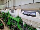 Марка: НОВА сеялка Solmax Steel / DIANA 8F/,Цена: 18 500 € Без ДДС,Състояние: Чисто нова сеялка Solmax Steel/ DIANA 8F /със спецификации:
<br />*Нова 2023г.
<br />*Пневматична
<br />*Дисково изнасяне
<br />*8 реда
<br />*Тегло -2300кг.
<br />*Най-новите пневматични дискови сеялки Solmax Steel са проектирани по съвременна технология за извършване на сеитба с висока точност на дълбочина,без влияние на остатъци по полето,и то при всякъкъв вид почви и климатични условия.
<br />*Теглото на изсяващата секция се разпределя равномерно спрямо земята,благодарение на колелата ,регулиращи дълбочината,които имат широка контактна повърхност,така максимално се прецизира дълбочина на сеитба ,благодарение и на работата им в тандем.
<br />*Двойният диск на изнасяне ,образува семенен канал,независимо от растителните отпадъци по полето ,претъпкващшото колело уплътнява семето в леглото си,а двойните V-колела,заравяят и доуплътняват почвата над семето.
<br />
<br />
<br />Налична в базата ни в село Козаревец.